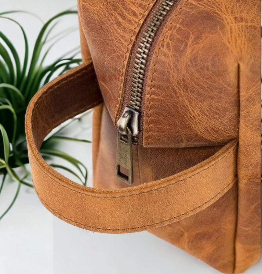 Personalisierte Leder Kulturtasche,   Kosmetiktasche für Damen, Männer Reise Dopp Kit,Geschenk für den Bräutigam, Rasiertasche für Männer